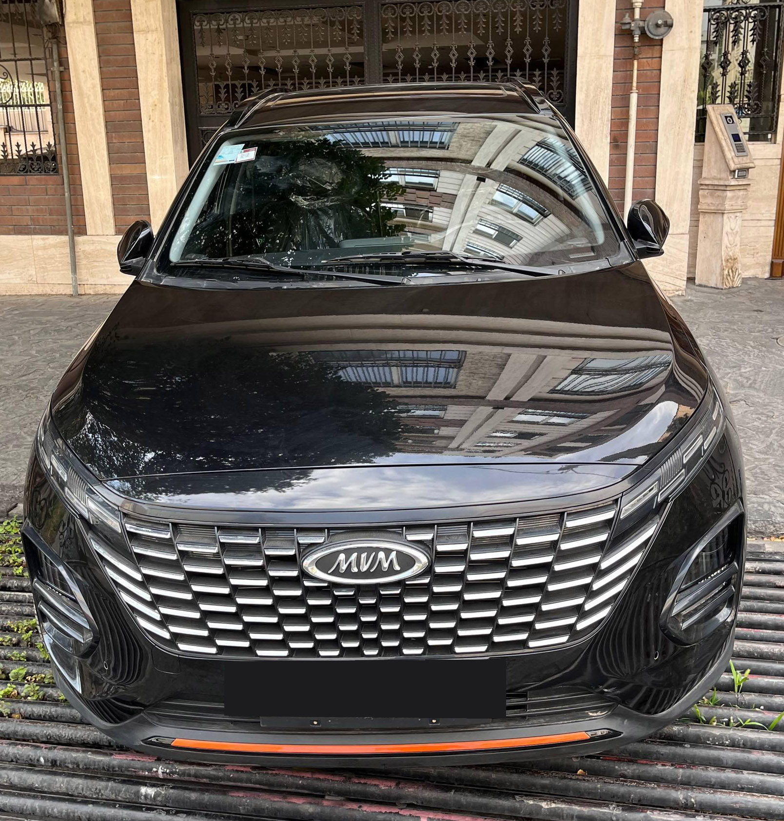ام وی ام X33 کراس