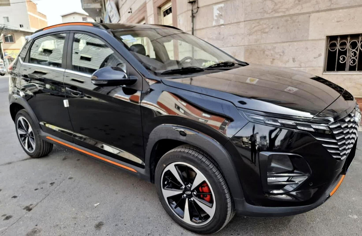 ام وی ام X33 کراس