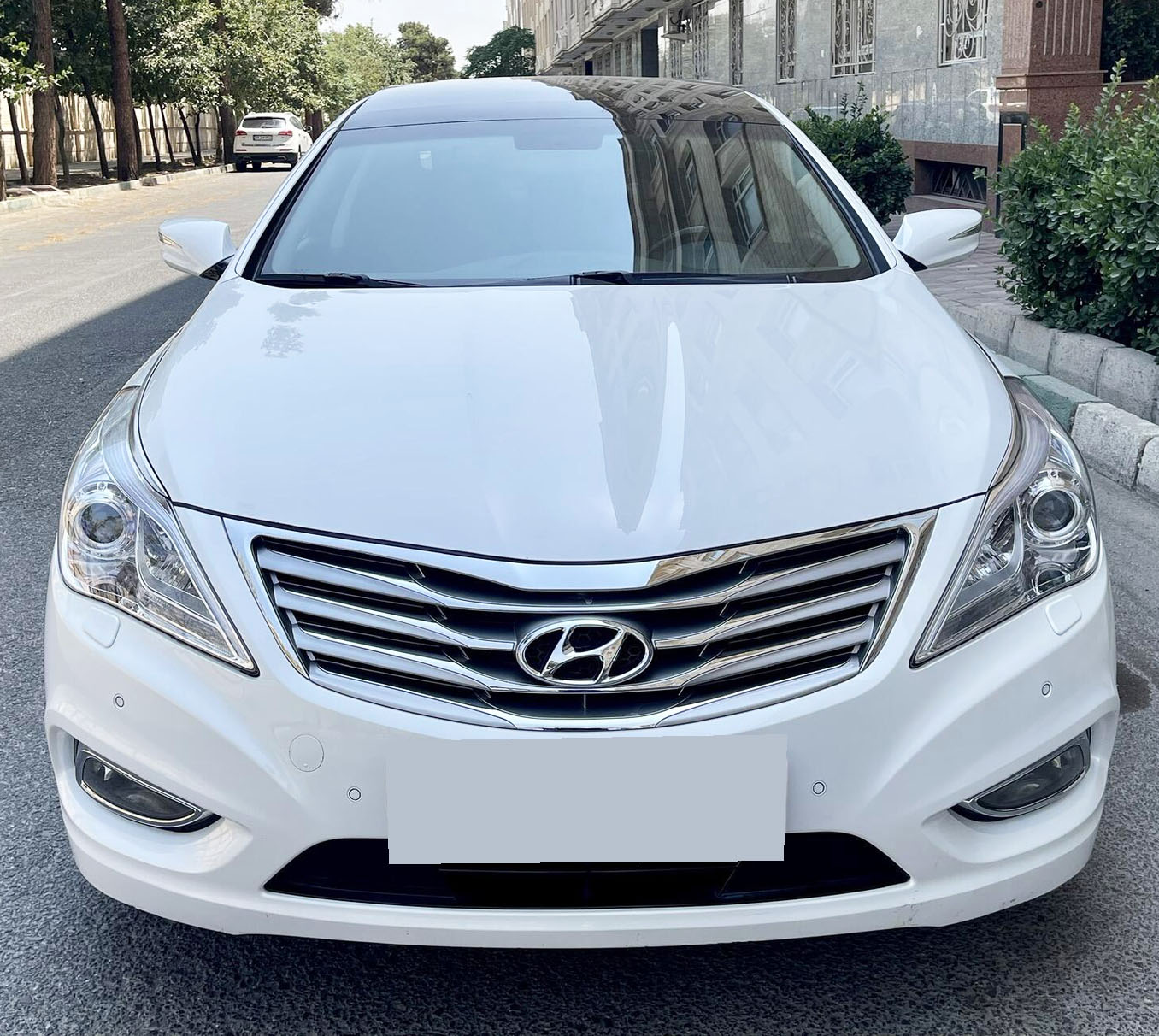 هیوندای آزرا (گرنجور)