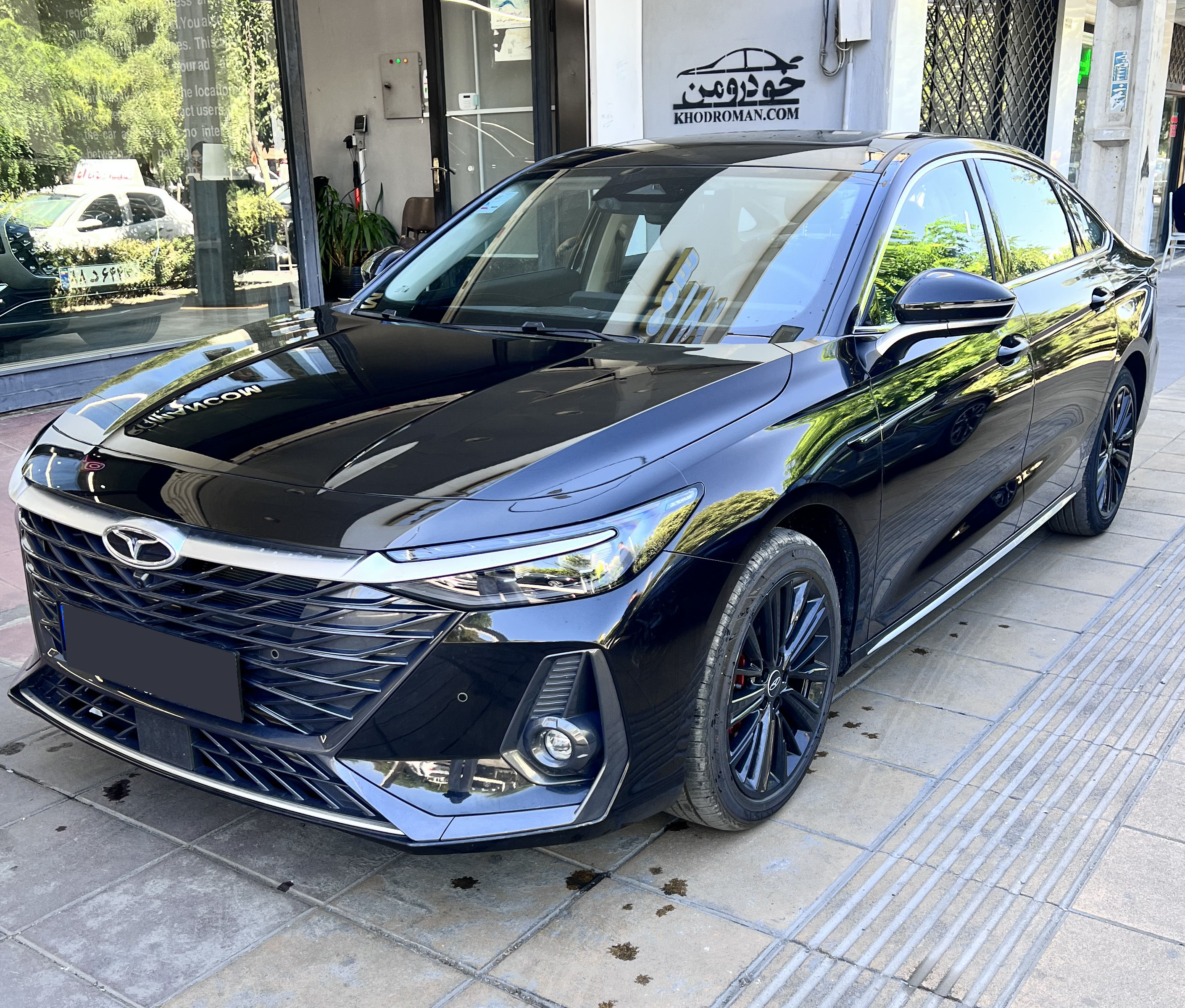 فونیکس آریزو۸ (Z8)