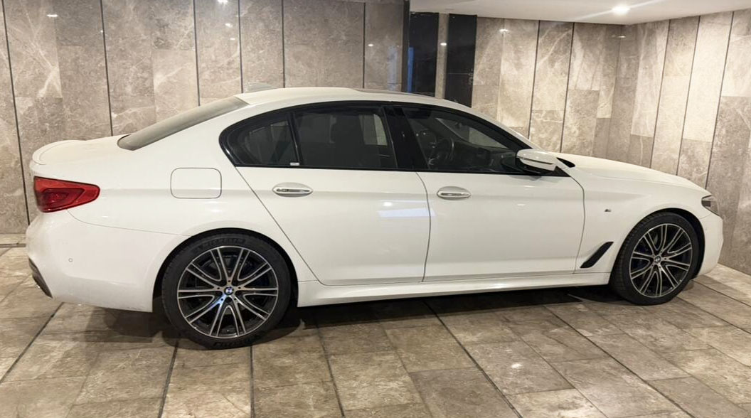 ب ام و 530i