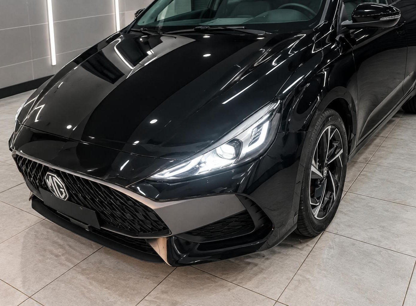 ام جی GT