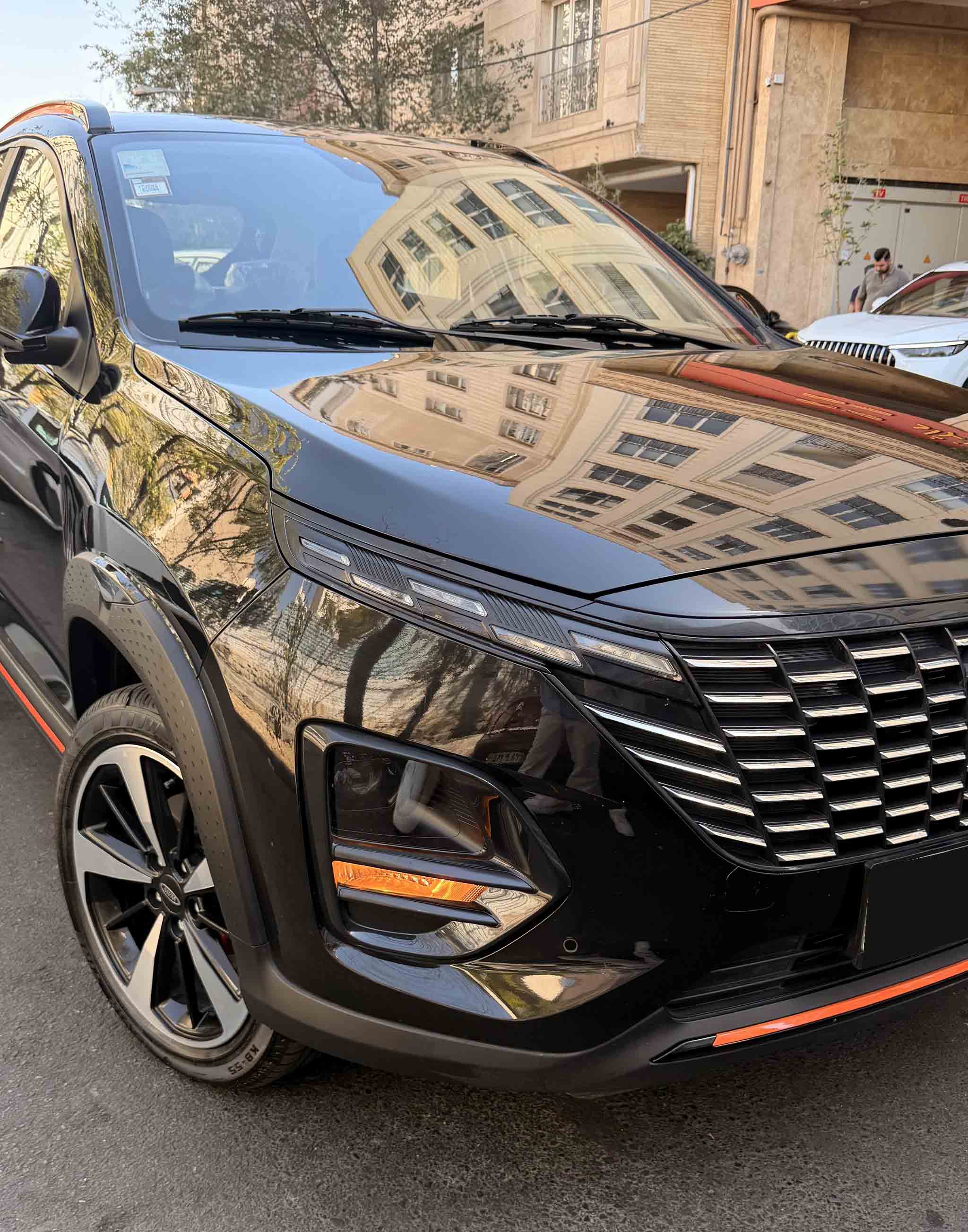 ام وی ام X33 کراس
