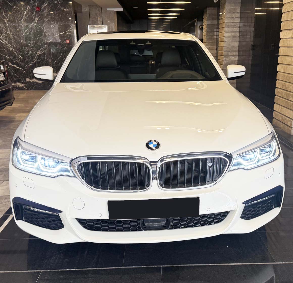 بی ام و 530i