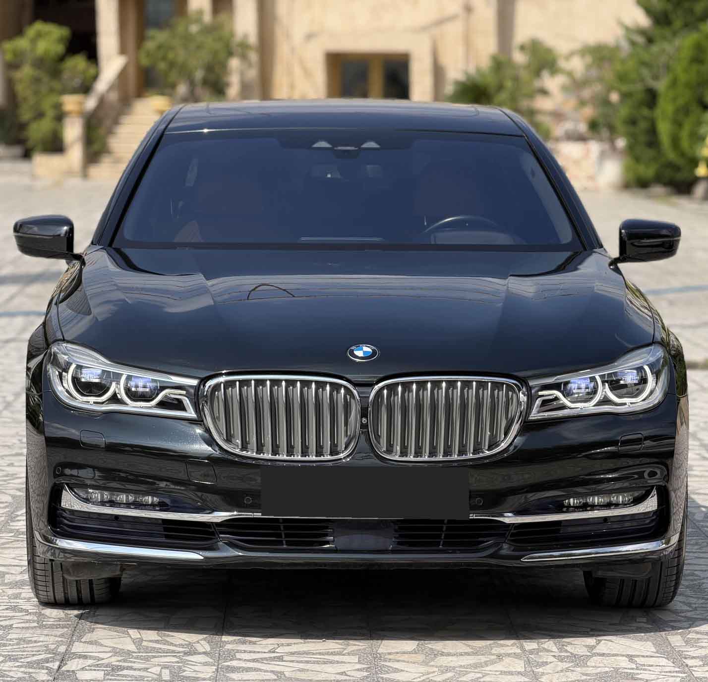 بی ام و 730li