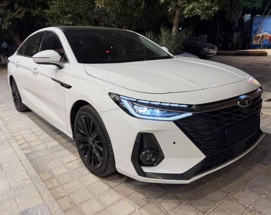 فونیکس، فونیکس آریزو 8(Z8) اکسلنت