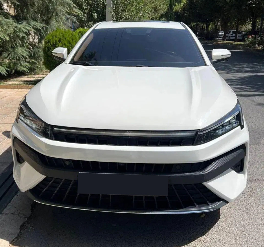 کی ام سی J7