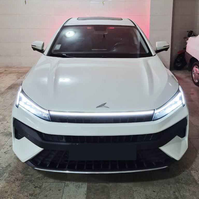 کی ام سی J7