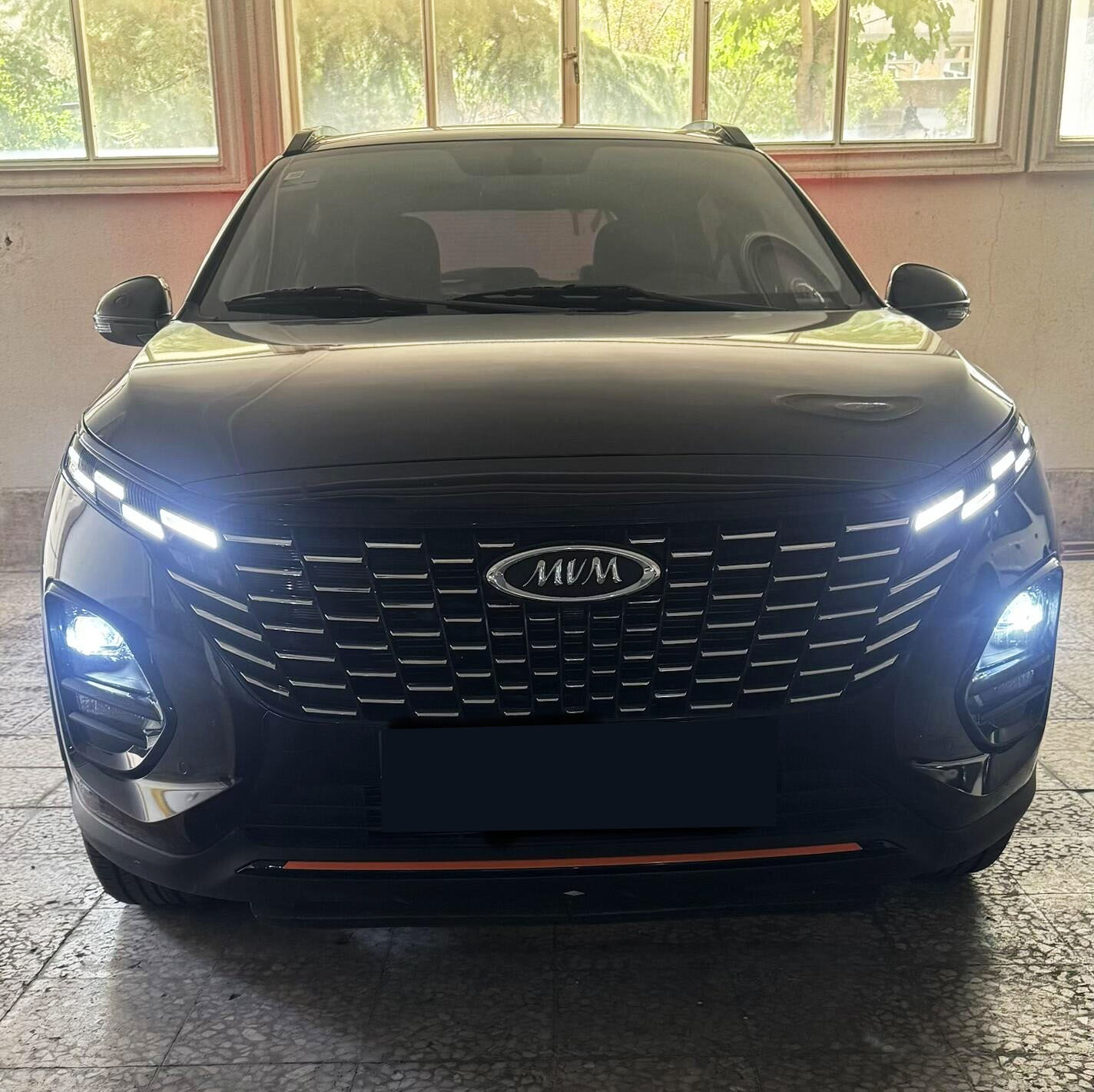 ام وی ام X33 کراس